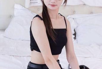 BoBoSocks袜啵啵 – 稚予的高跟凉鞋：在免费图册里，教你如何让“土”气走开！