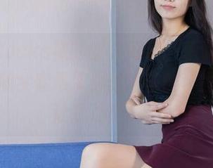 BoBoSocks袜啵啵 – 好吧，承认我是冲着稚予的全套吊带黑丝而来的，图片完全让我心痒痒。