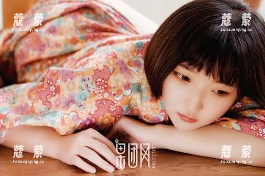 GIRLT果团网-Miss琪 GIRLT果团网 - “校服羞涩秀,Miss琪的独家秘笈!”(写真+套图)