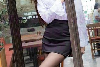 IMiss爱蜜社 – 逗逗doudou精选婚纱写真集–那么多闪闪发光的裙子，不收集一整套我真不想睡觉了！