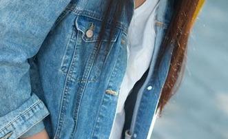 TuiGirl推女郎 – 突发奇想，王根星熙的水手服原图竟然与我在鱼市的遭遇有关？