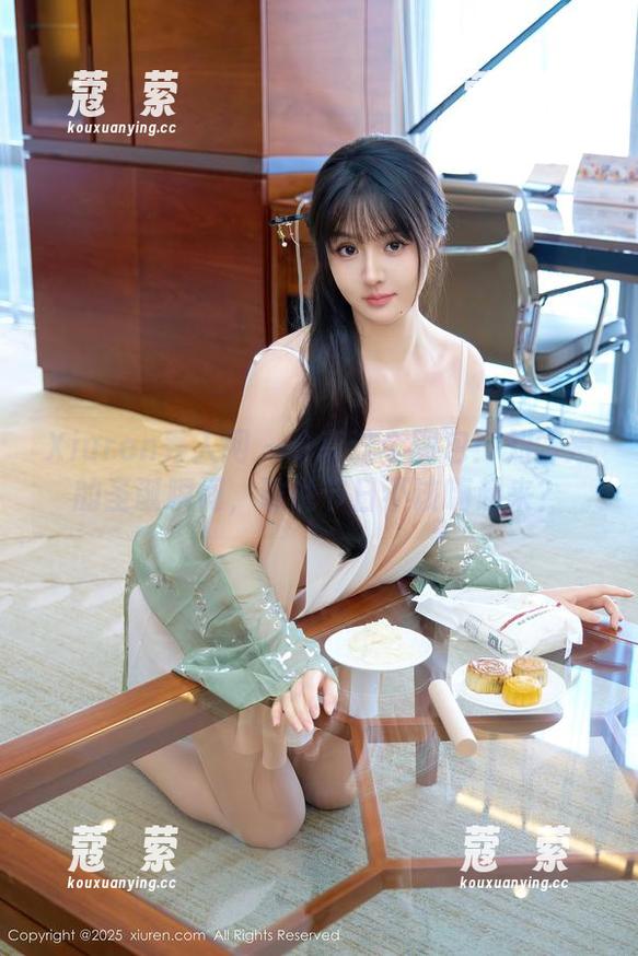 Xiuren秀人网-刘婷婷 Xiuren秀人网 - 分享这个图包:刘婷婷的圣诞瞬间,谁说节日不该嗨起来?