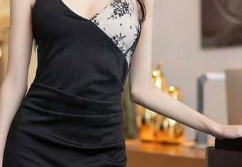Xiuren秀人网 – 隔着屏幕都要失去理智了——林文文yooki私拍女神，我该怎么形容这种“高不可攀”的气质？