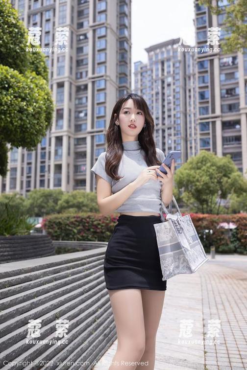 Xiuren秀人网 - 王馨瑶Yanni与剧情，这组图集真像是从某个未完成的剧本里跑出来的资源啊～