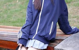 Xiuren秀人网 – 职业装写真中的白兔西希，她的套路都在图里了！