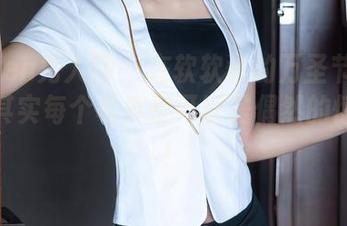 Xiuren秀人网 – 在软软酱的万圣节图库里,其实每个写真都可以是偶然的惊吓哦!