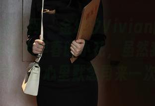 Xiuren秀人网 – 金幼汐Vivian的清纯写真,图册好似早春的小花,虽然我嘴里说不该,但心里默念再来一次!
