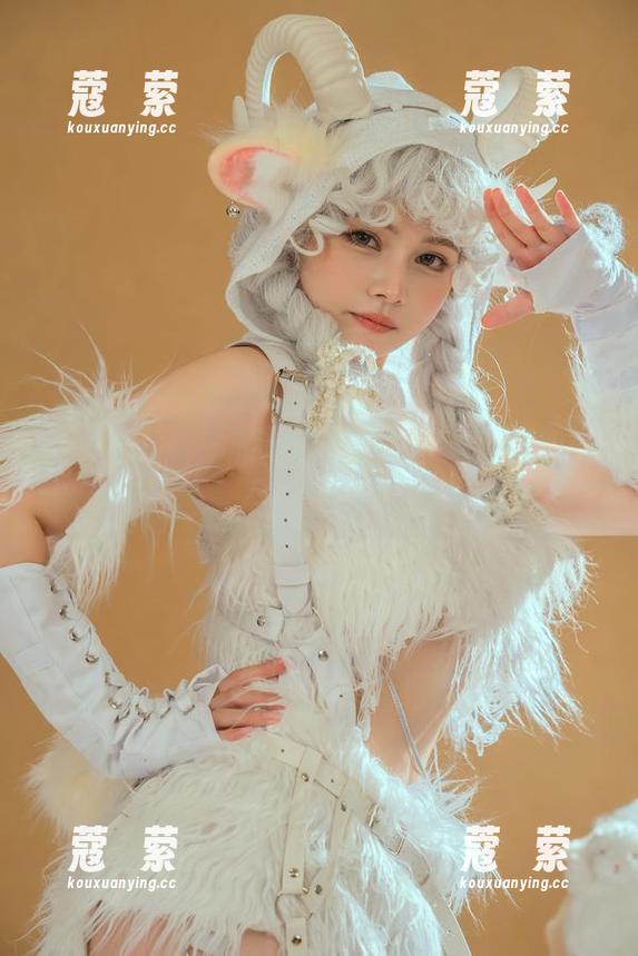 来自七月喵子私房的美图，火狄娅你能做到撩吗？