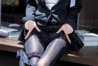 无名和服与甲铁城:九柒喵的定制写真,群魔乱舞中释放小宇宙
