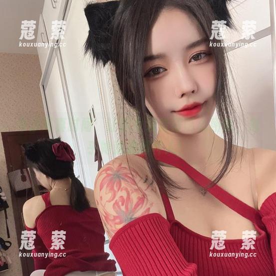 今汐写真时间：让职业装变得随心所欲，似乎她就是那种人！