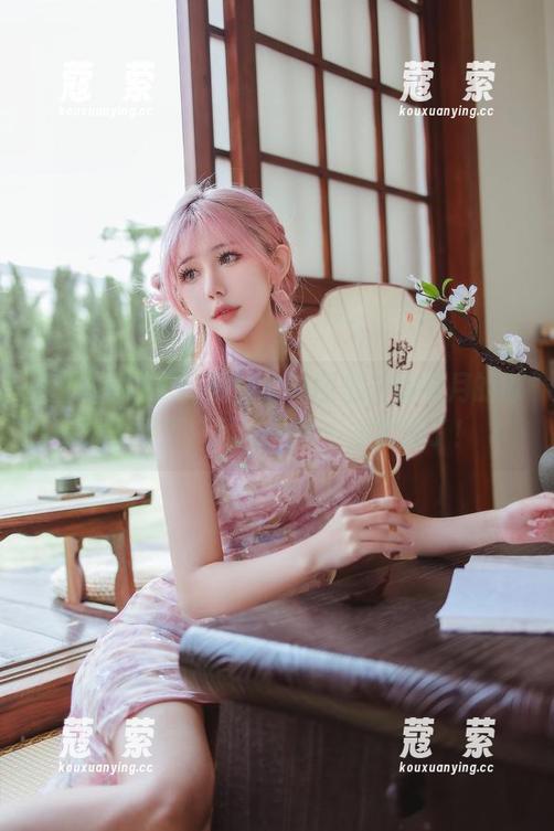 整个NIKKE的胜利女神图鉴，仙女月的原图太撩了，再说一遍——太撩了！
