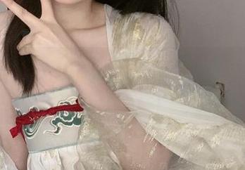 随便翻翻倦倦喵的灰丝精选，偶遇懵懂与优雅