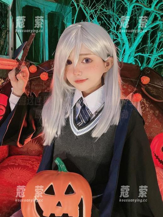 挖掘这世界！六二二同学w的方舟圣女，原图中竟透出这样一股倔劲