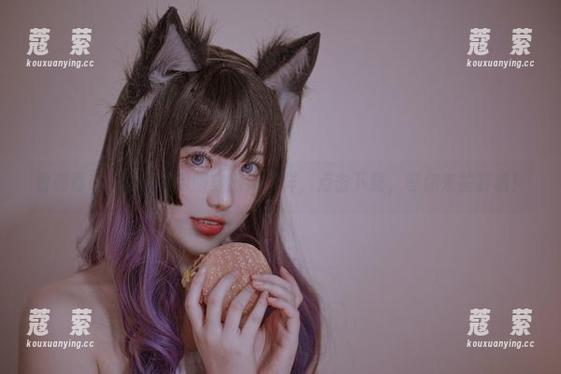 刺青Poi 看刺青Poi如何将制服穿出新花样,点击下载,等你来鉴赏哦!