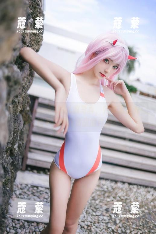 南桃Momoko 南桃Momoko的礼服写真,完美无圣光,还不如我在家拼的自拍?