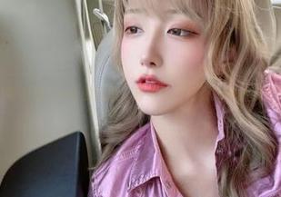 第一次看到啾小妍Deer的旅拍，居然可以免费获取，太不可思议了！