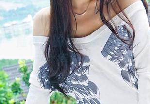 嗲囡囡 – 陆梓琪的私拍泳池时刻:流水都得嫉妒