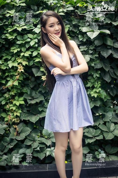 头条女神 - 爱丽莎lisa的天台写真集：让你想多看几眼的！
