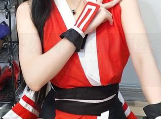 我们在说什么?小女巫露娜黑丝定制图集,情绪满分