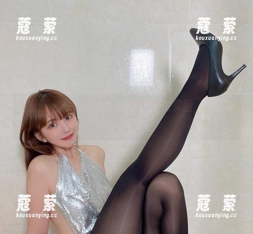 微密圈 - 一组张思允的居家私房美图，宅在家也别有风味。