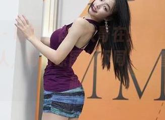 微密圈 – 啧啧，徐珺大哥在天台上真不是个寻常人，高清原图从不同角度看都很有趣。