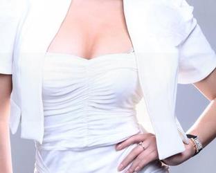 推女郎 – 陆瓷的黑丝私拍，让我忍不住想冲去购买一张！
