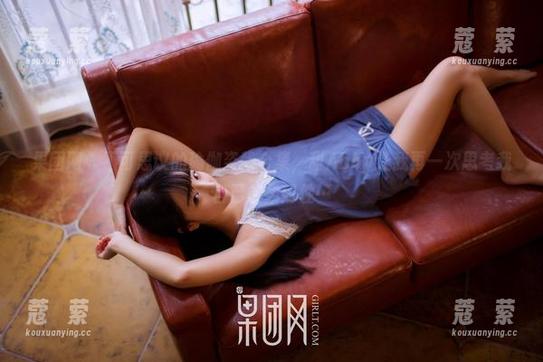 果团网-甜Abby 果团网 - 不可思议的瑜伽姿势合集,甜Abby让我再一次思考我自己的柔韧性…