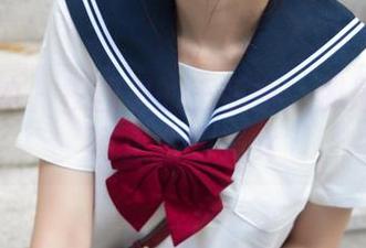 梦丝女神 – 校园里的王娇娇:那是一个不务正业的美女