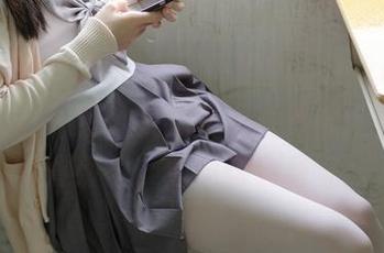 森萝财团 – 80D白丝体操服，Aika在草地上那么一躺，我的镜头直接被这风景给算背叛了，原图都会羞涩！