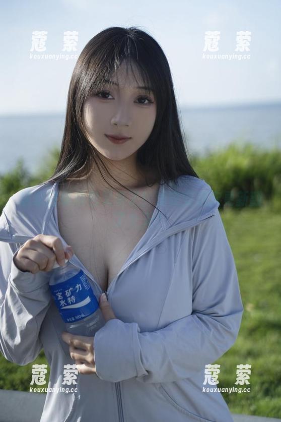 居家自摄图包又来了！浅安安这次更新翻了个天？