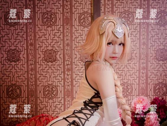 当寒冷的现实遇上白神泱的亚丝娜，高清原图简直把温度调高了一整个档次！