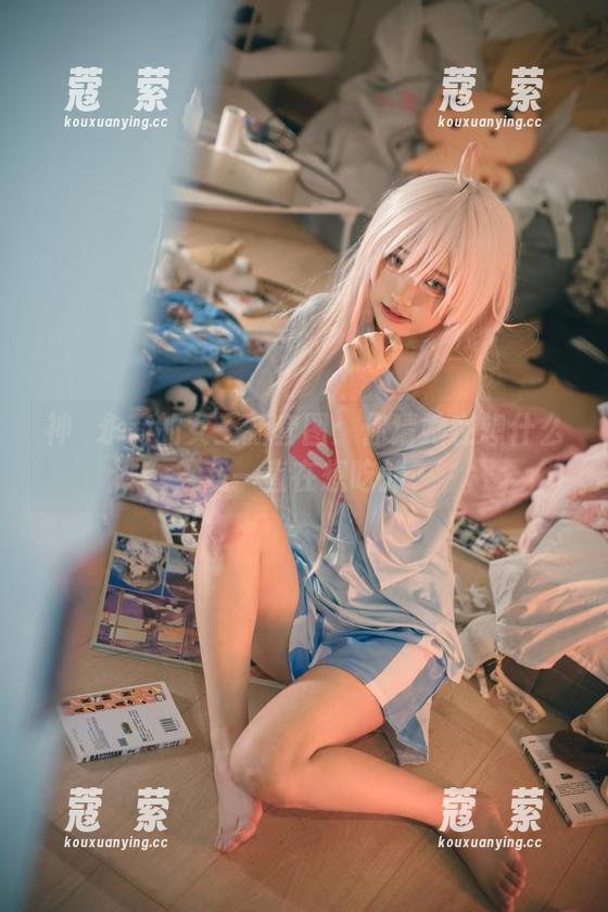 神沢永莉 神沢永莉的女王新套图:你猜她在想什么?我一直在想吃的…