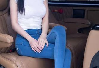 秀人网 – 优酱黑丝套图新鲜出炉，居然让我小失控了…