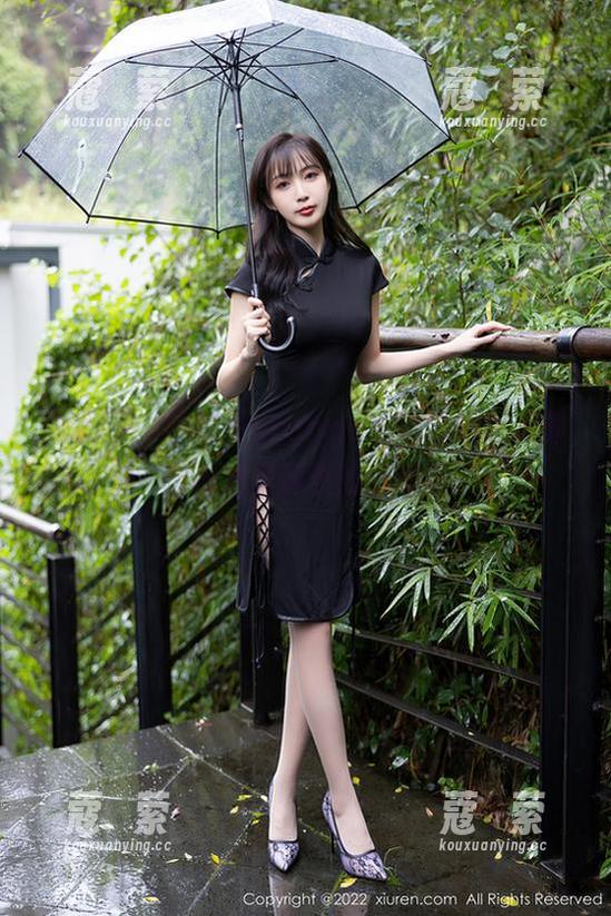 秀人网 - 小橘子orange和她的短裙，最新图册里藏着的小趣味