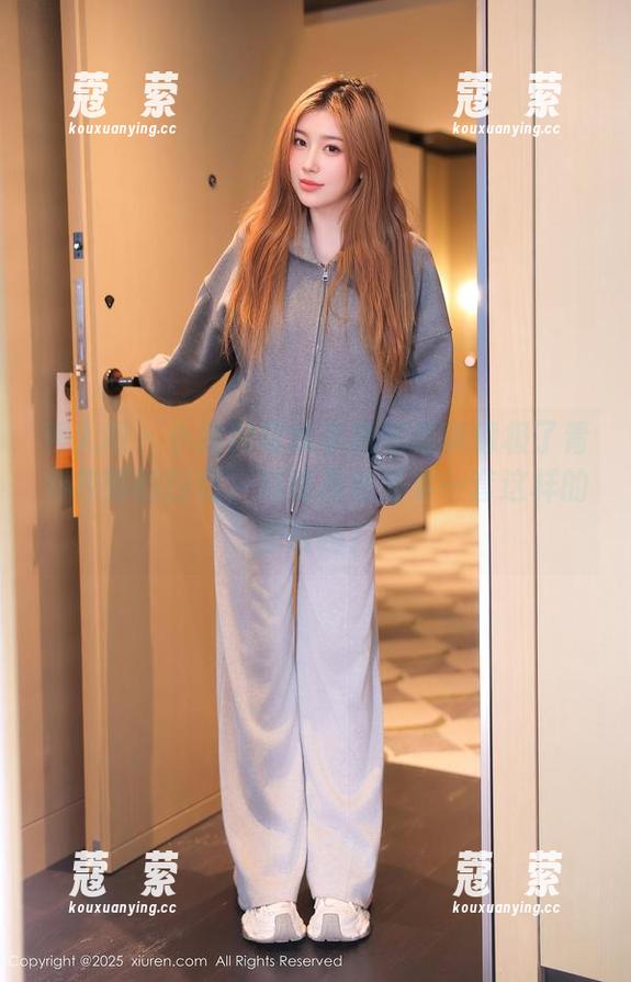 秀人网 - 小肉肉咪水手服的写真像极了青春校园的回忆，难道我也需要一套这样的服装吗？