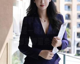 秀人网 – 你见过李丽莎鑫姐的高清图册吗？每一页都像是一帧精致的帧，连呼吸声都变得温柔了。