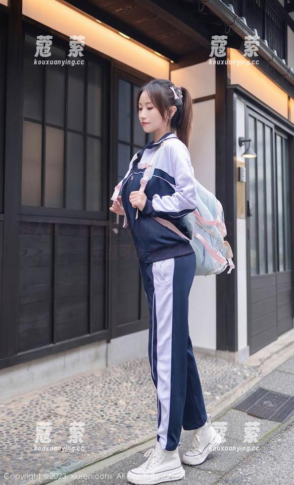 秀人网 - 温妮的校服美图，哦，这样的学生我可以天天见！