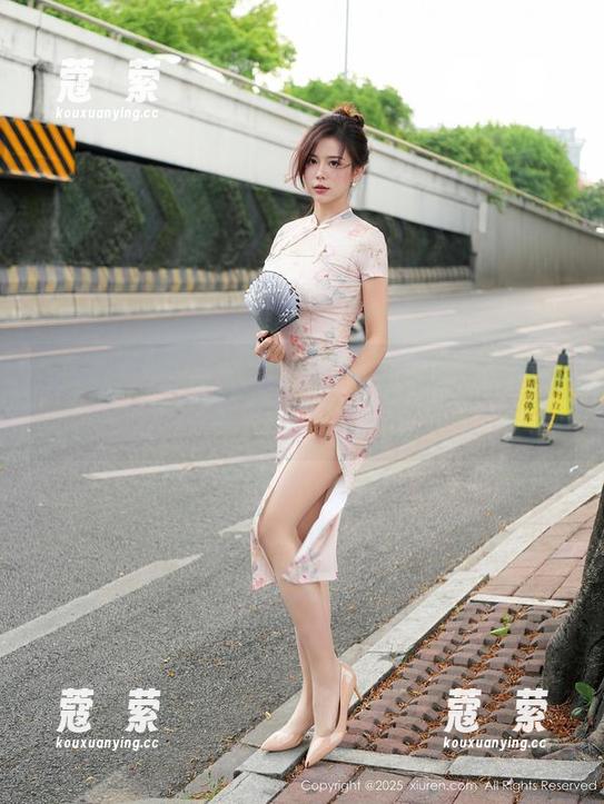 秀人网-陈以二 秀人网 - 看吧!陈以二的办公室,没想象中的那么无聊!
