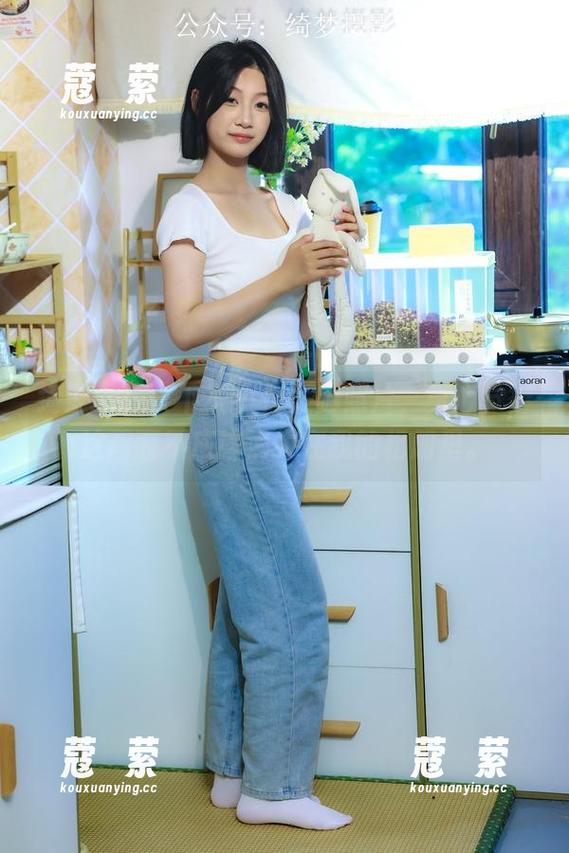 绮梦摄影 - 下载小代美脚照片，真心觉得这画面不应该消失在我的相册里。