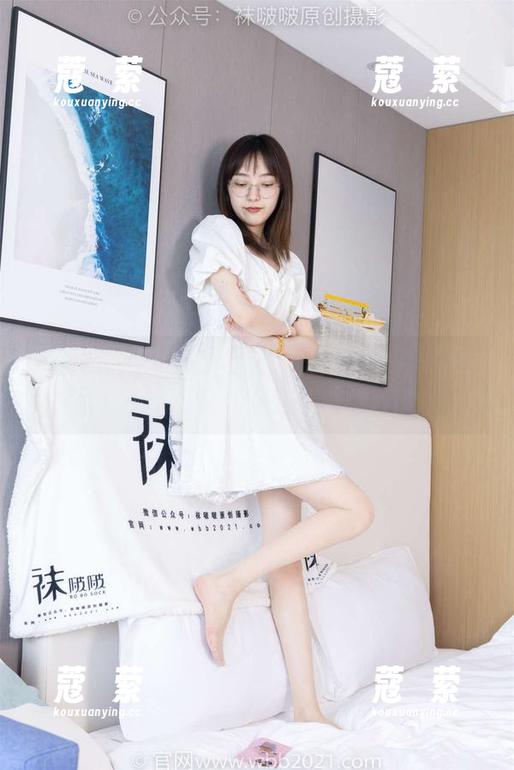 袜啵啵 - 黑皮鞋的私拍，图集中小淳那个眼神……我又搁这儿想东想西了。