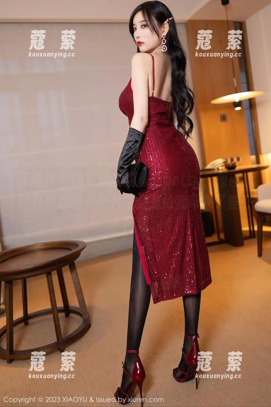 语画界 - 睡衣里的周思乔betty，原图犹如轻声细语，照片中倒是给我带来了些许小情绪。