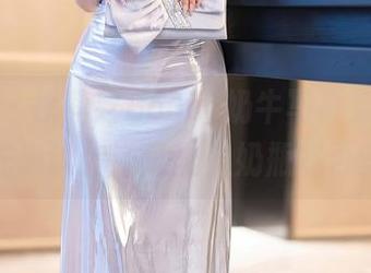 语画界 – 徐莉芝Booty奶牛写真集：下载前请先确认你浴室里的奶瓶是否安全！