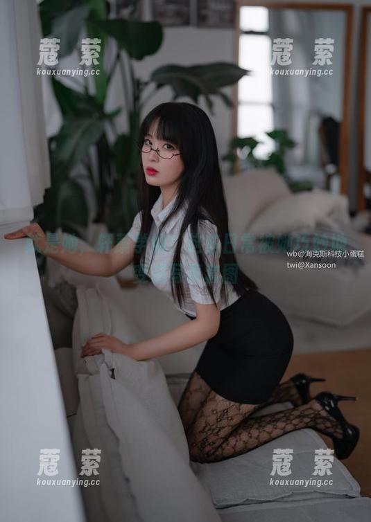 就是她，轩萧学姐！这些日常被她巧妙地变成写真套图