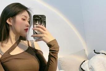 微密圈 – 陈佩奇校服合集——最新图库中那些难得一见的陌生熟悉。