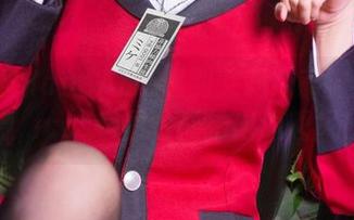 当雨波HaneAme遇到艾莉娜莉洁·龙路德,cos套图也能拍出逗趣风!