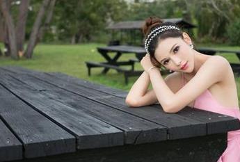 青豆客 – 哈哈，谭晓彤的秘书小剧场：资源+幽默=完美组合！