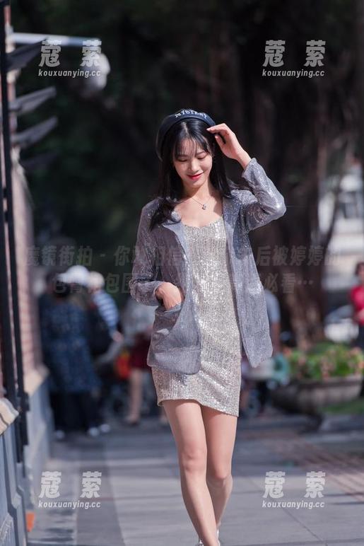 魔镜街拍 - 你敢相信？这个午后被婷婷的包臀裙包围了，绝对是高清必看…