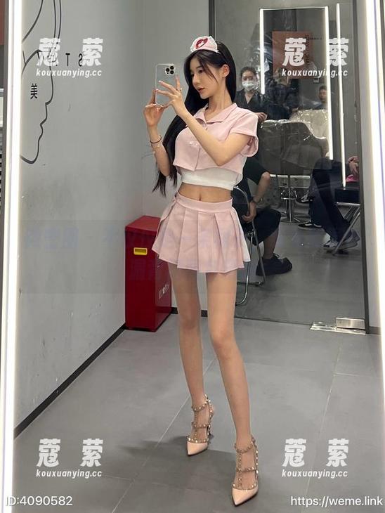 黎允熙 微密圈 - 不仅仅是一条裙子,黎允熙绿色漏背裙图包精选