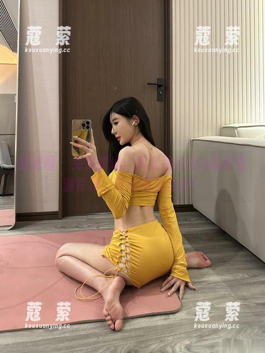 微密圈 - 免费赠送：黎允熙baby的绿色漏背裙，下载地址在这！